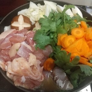 鶏肉豆腐‼️お鍋まんぱん❗皆で寄って温まろうね❗